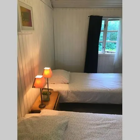 Lovely 2 Bed Cabin With Indoor Fire Place. * Ærøskøbing