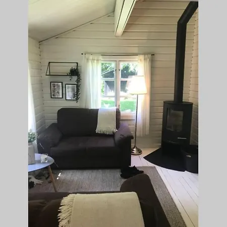 Lovely 2 Bed Cabin With Indoor Fire Place. Appartement